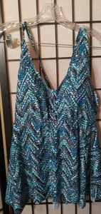 AVA & VIV Hanky Hem Tankini Swim Top